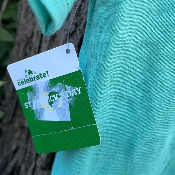 NWT Way To Celebrate! St Patrick’s Day I Don’t Need Luck I’m Magical Unicorn Tee - Picture 5 of 11